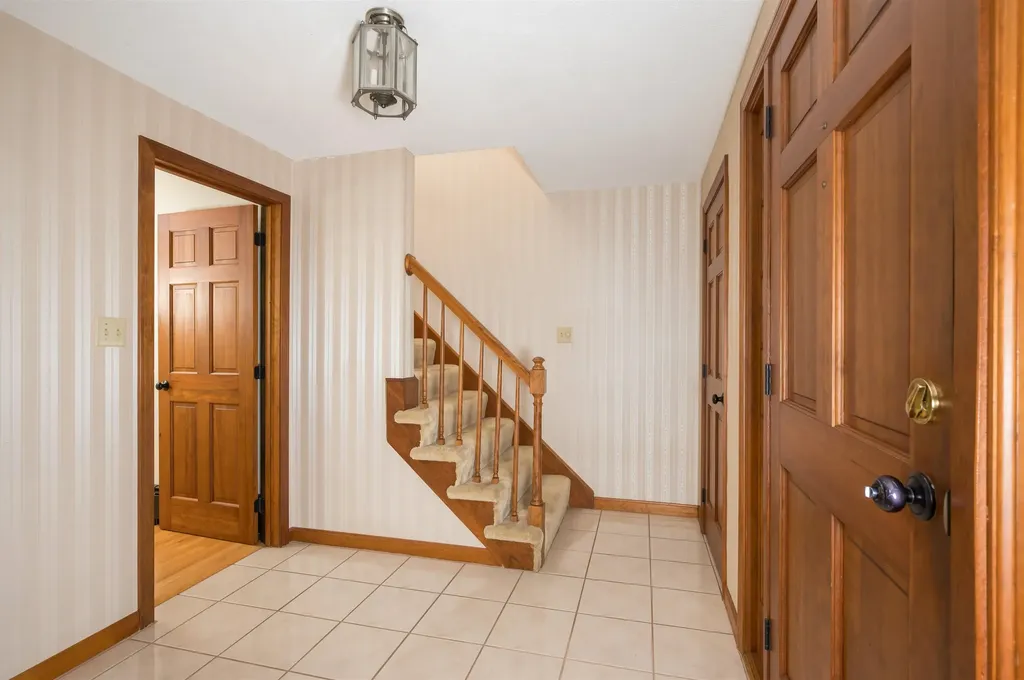 8 Gerrish Drive Durham NH 03824
