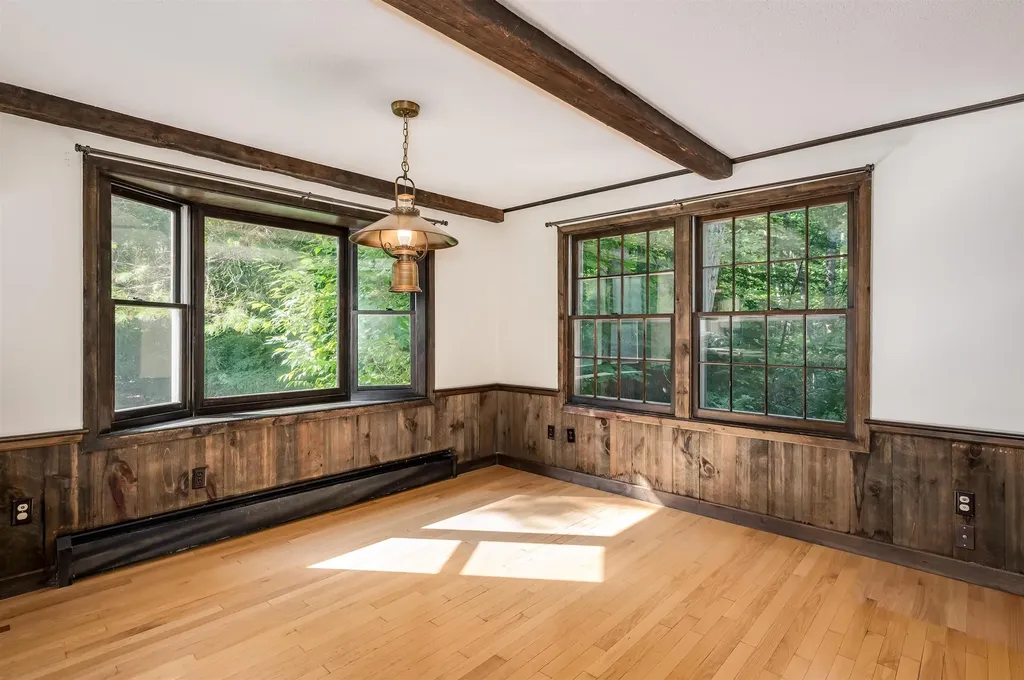8 Gerrish Drive Durham NH 03824