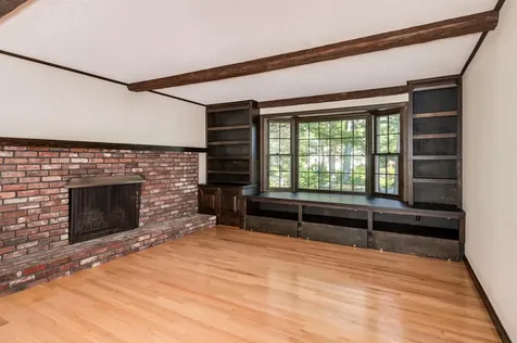 8 Gerrish Drive Durham NH 03824