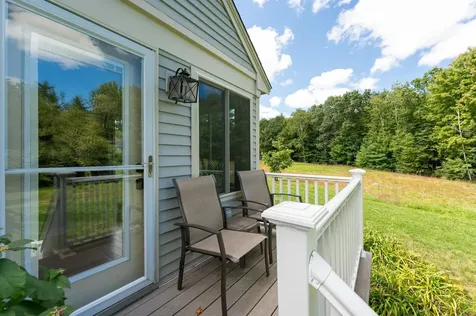 15 Atherton Lane Amherst NH 03031