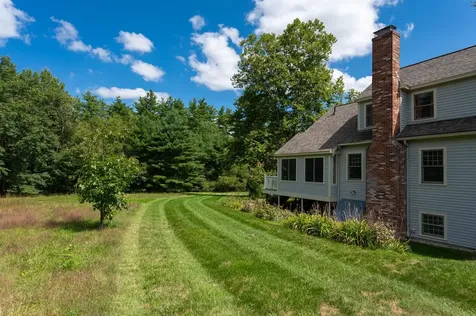 15 Atherton Lane Amherst NH 03031
