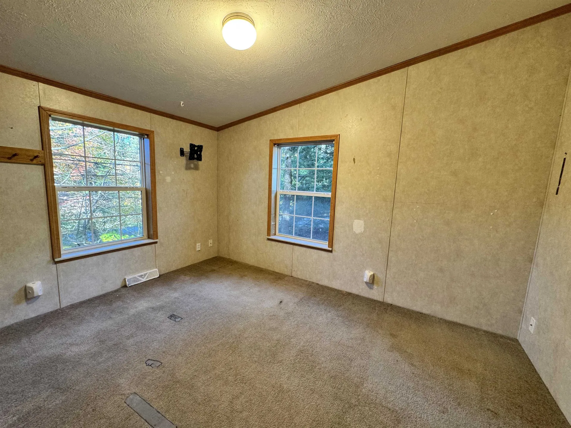 50 Willow Circle Hartford VT 05001