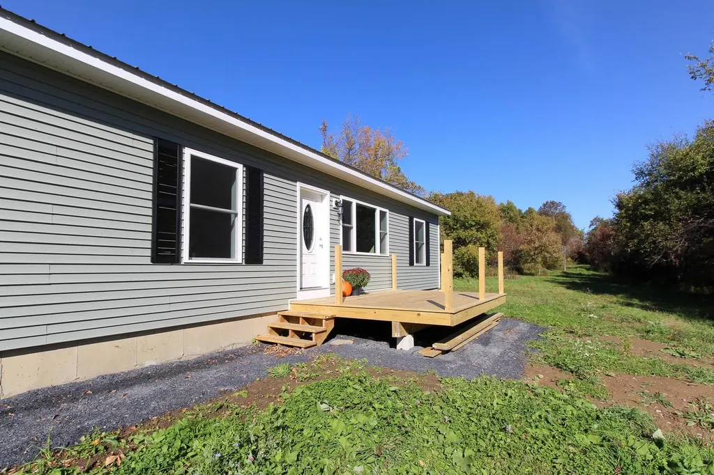 680 South End Road North Hero VT 05474
