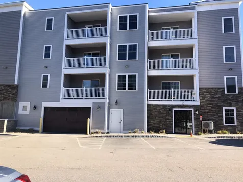 19 Kendall Pond Road Derry NH 03038