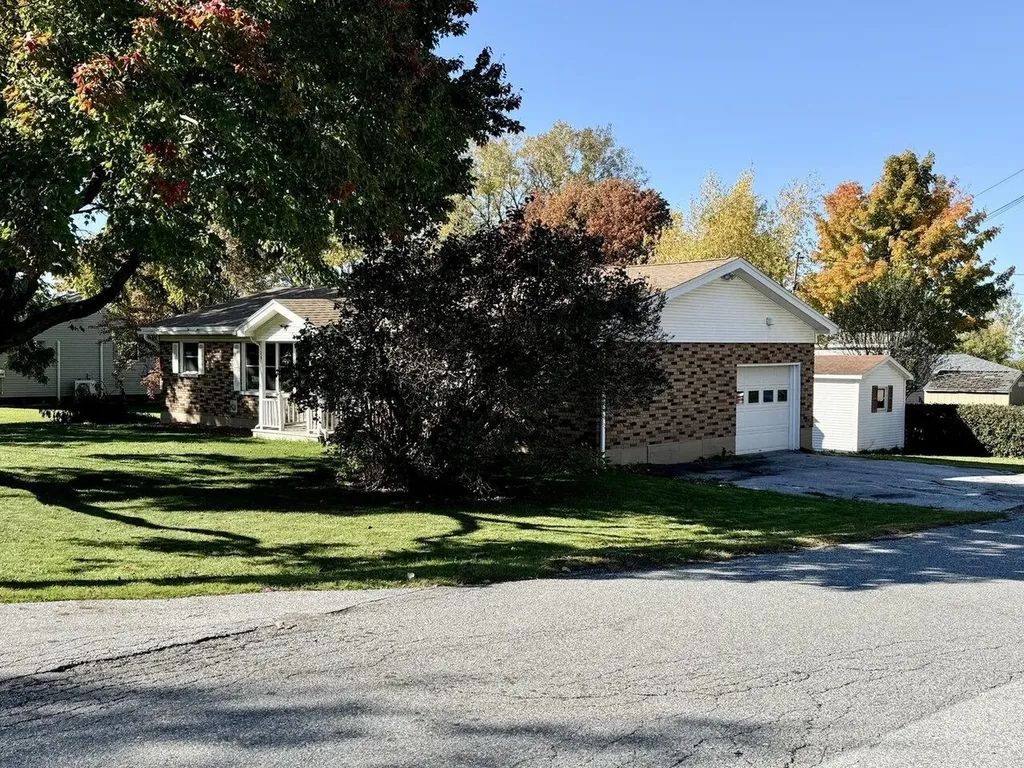 26 Thorpe Avenue Extension St. Albans Town VT 05478