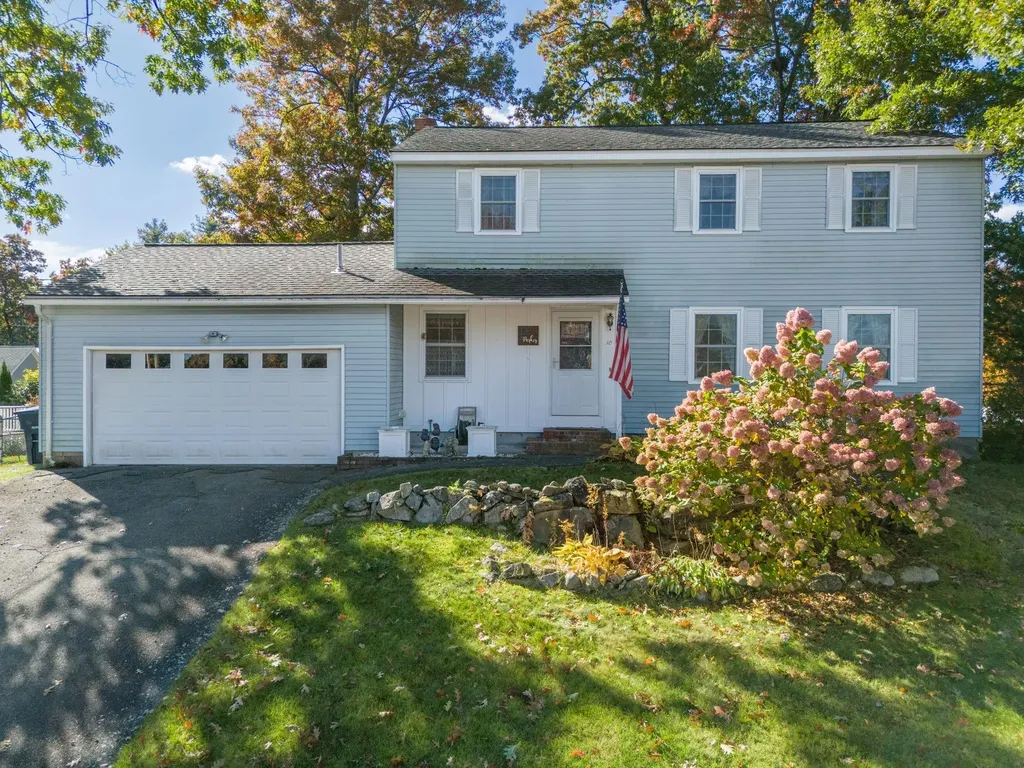 10 Friar Tuck Lane Nashua NH 03062