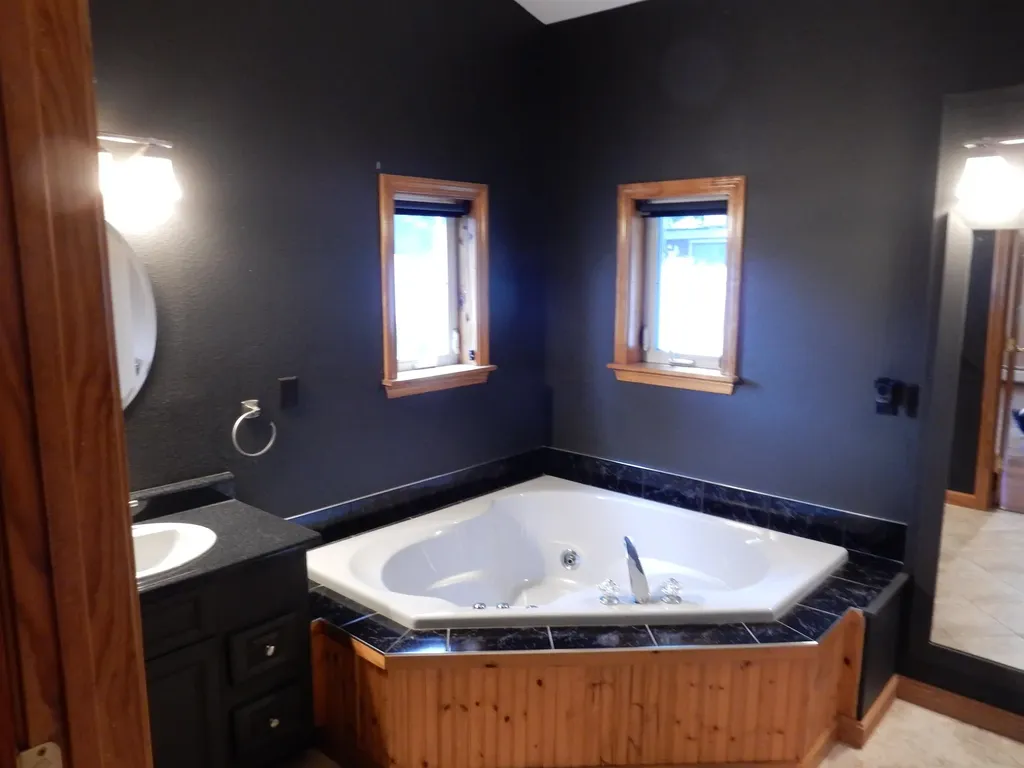 195 Pearl Street Newport City VT 05855