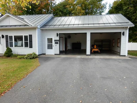 195 Pearl Street Newport City VT 05855