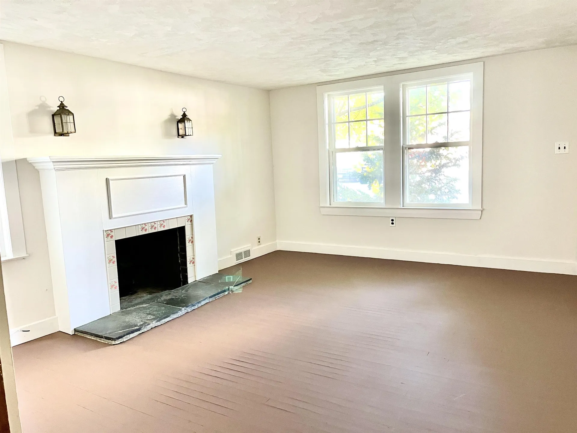 15 Mooney Street Alton NH 03809