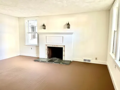 15 Mooney Street Alton NH 03809