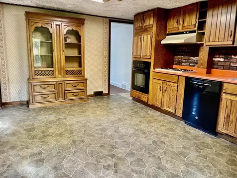 15 Mooney Street Alton NH 03809