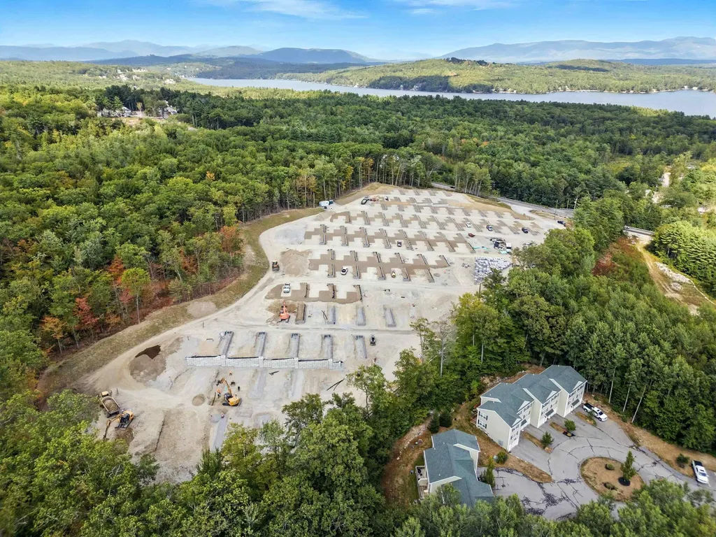 Endicott Street North Laconia NH 03246