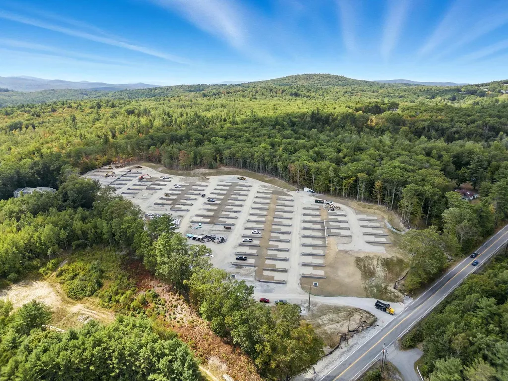 Endicott Street North Laconia NH 03246