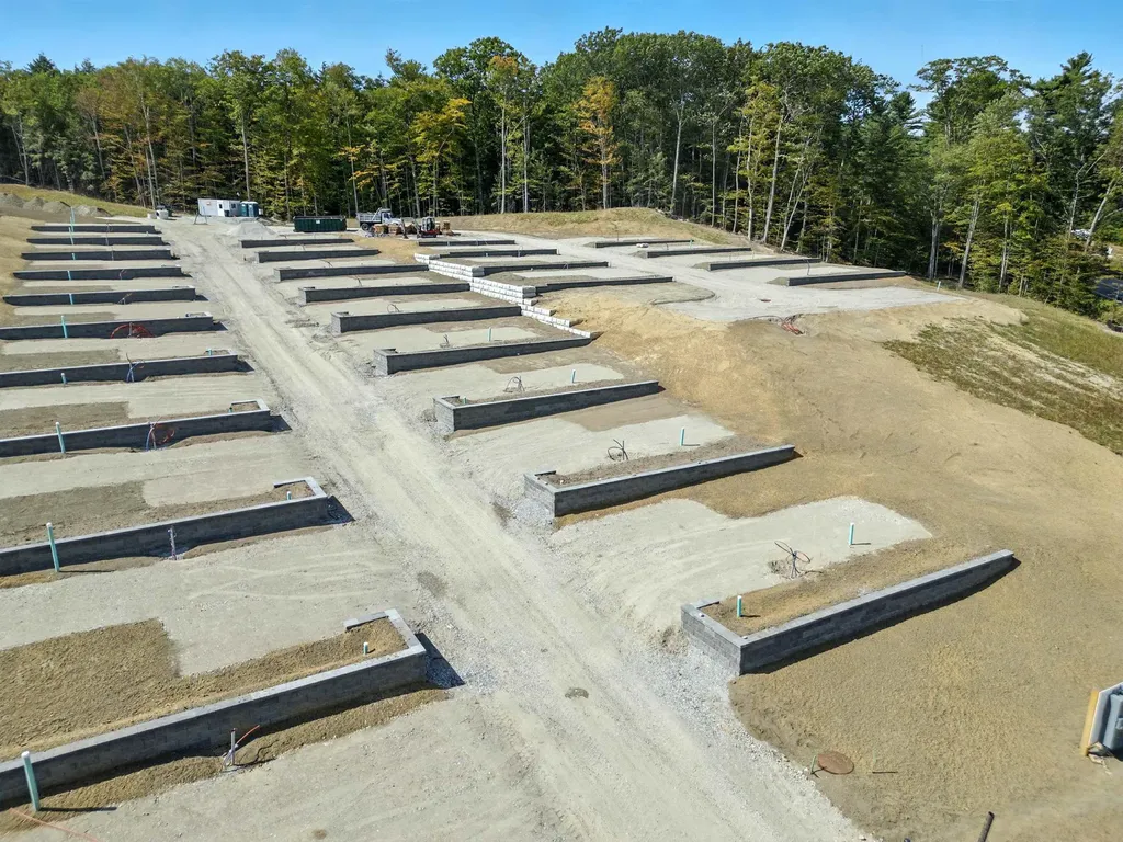 Endicott Street North Laconia NH 03246