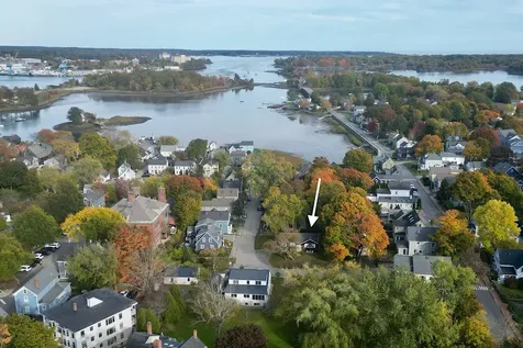 58 Humphreys Court Portsmouth NH 03801