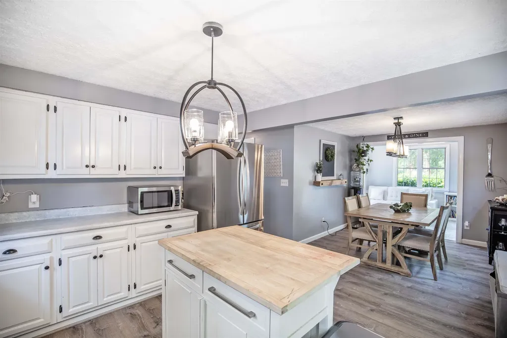 450 Stark Lane Manchester NH 03102