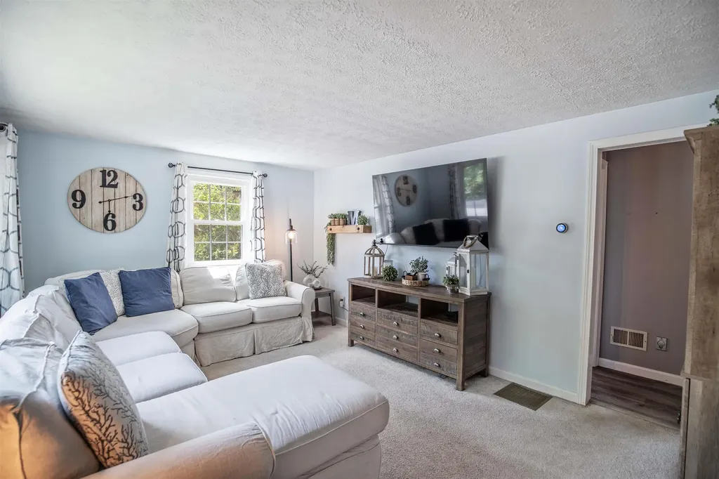 450 Stark Lane Manchester NH 03102