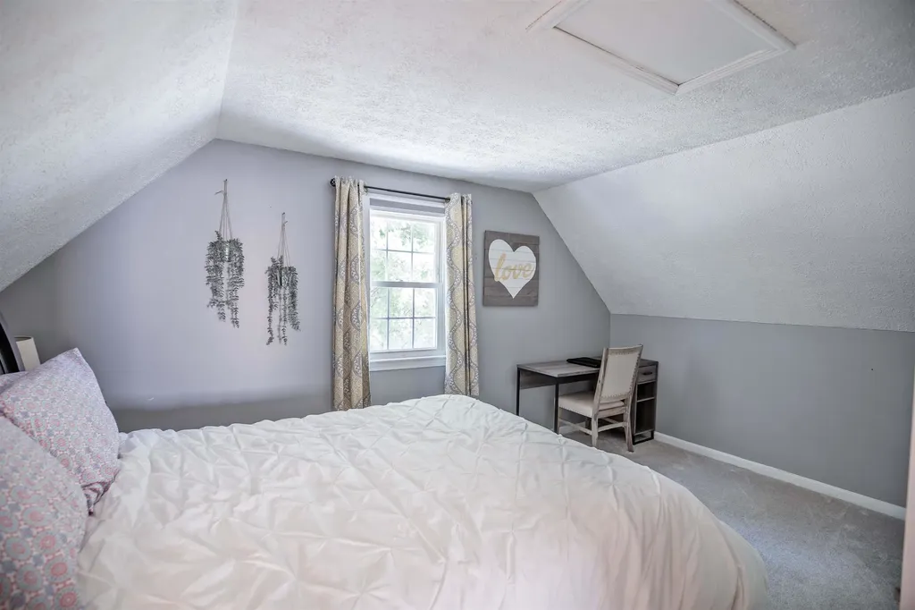 450 Stark Lane Manchester NH 03102