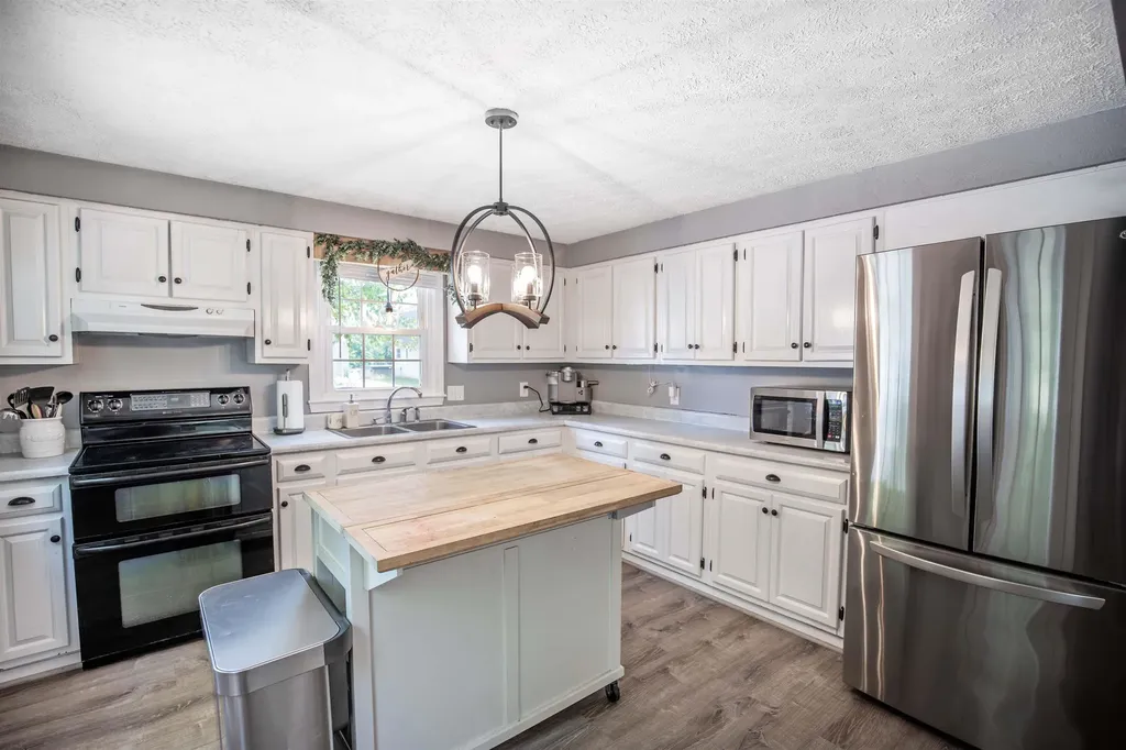 450 Stark Lane Manchester NH 03102