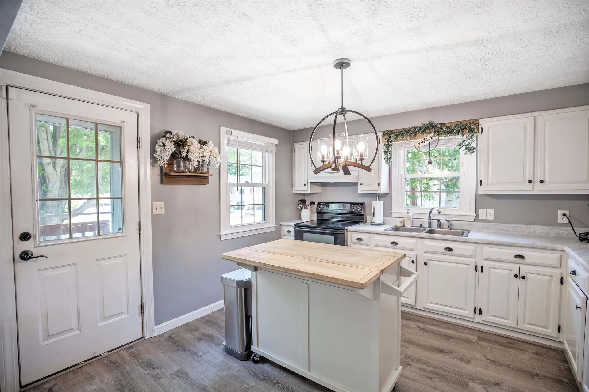 450 Stark Lane Manchester NH 03102