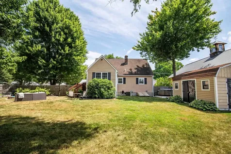 450 Stark Lane Manchester NH 03102