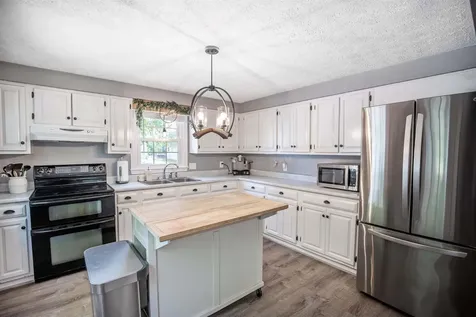 450 Stark Lane Manchester NH 03102