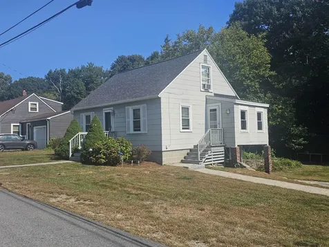 6 Henderson Circle Salem NH 03079