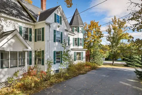 223 South Main Street Wolfeboro NH 03894