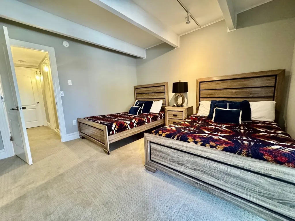 5 Stratton West Road Winhall VT 05340