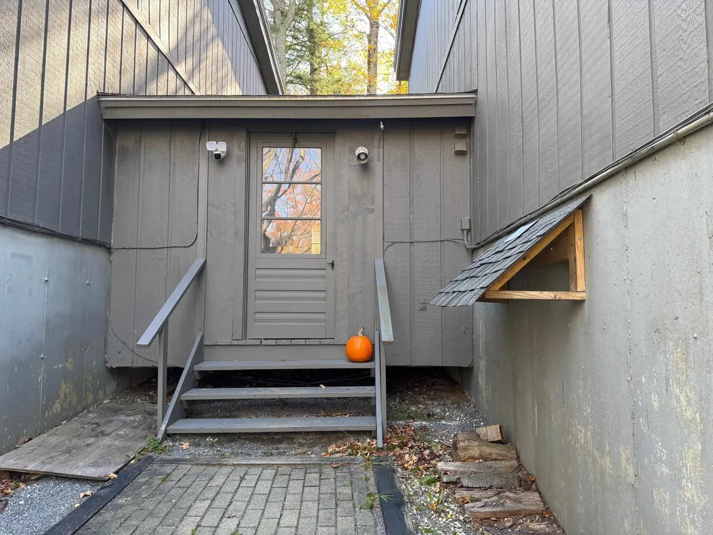 5 Stratton West Road Winhall VT 05340