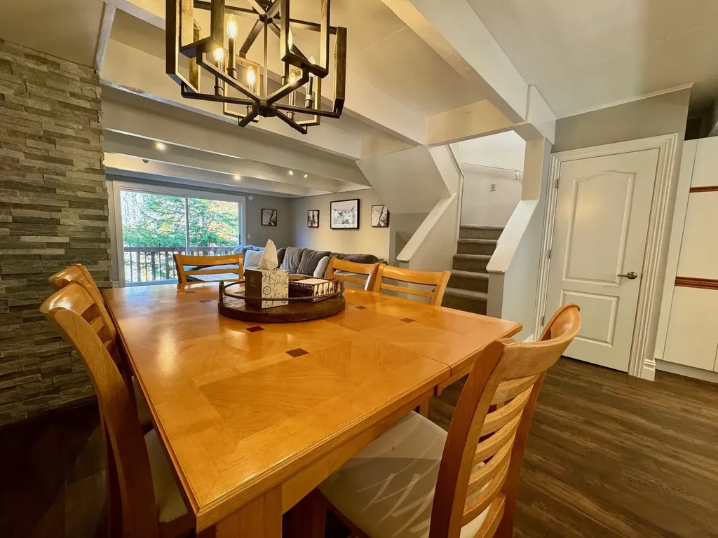 5 Stratton West Road Winhall VT 05340