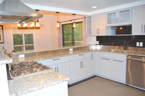 839 Cove Drive Grantham NH 03753