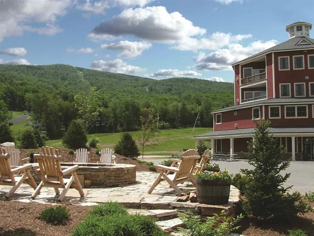 361 Qtr. I V Jackson Gore Inn Ludlow VT 05149