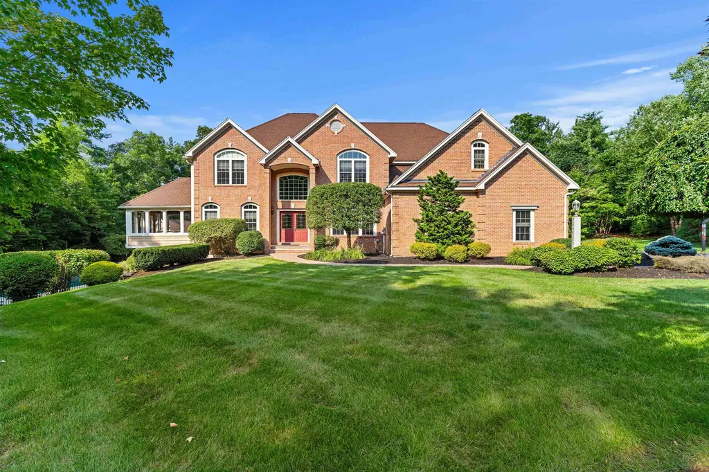 123 Long Hill Road Hollis NH 03049