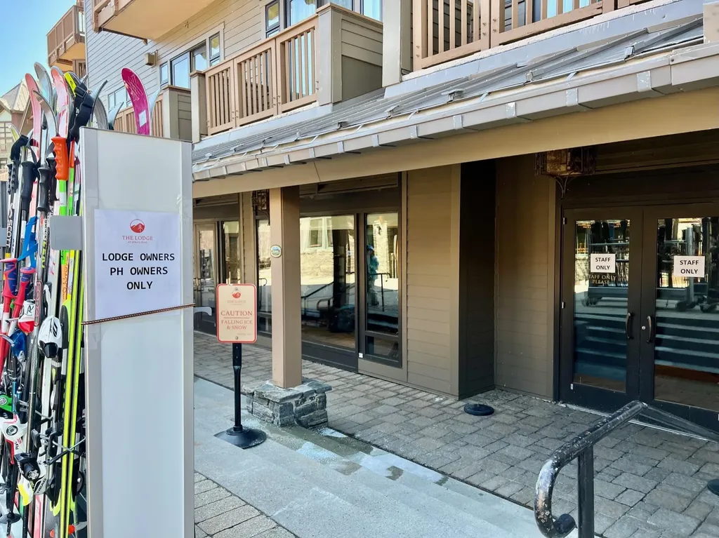 7412 Mountain Road Stowe VT 05672