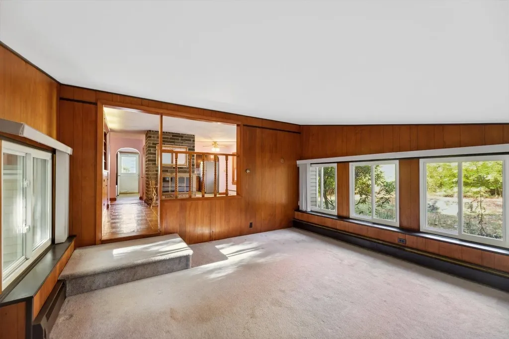 24 Pinecrest Road Jaffrey NH 03452