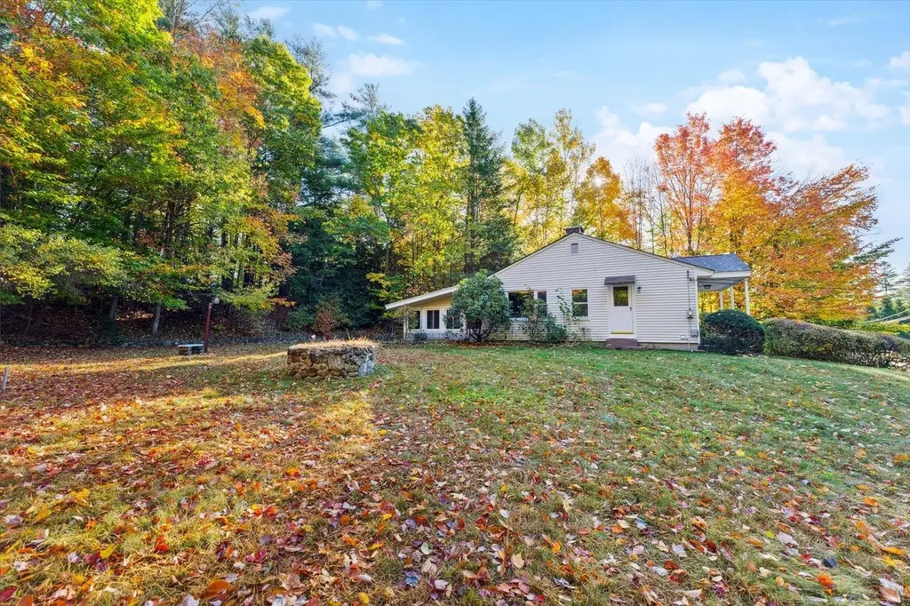 24 Pinecrest Road Jaffrey NH 03452
