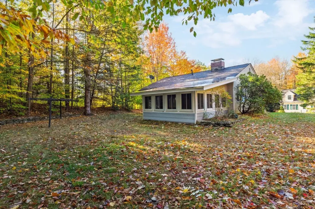 24 Pinecrest Road Jaffrey NH 03452