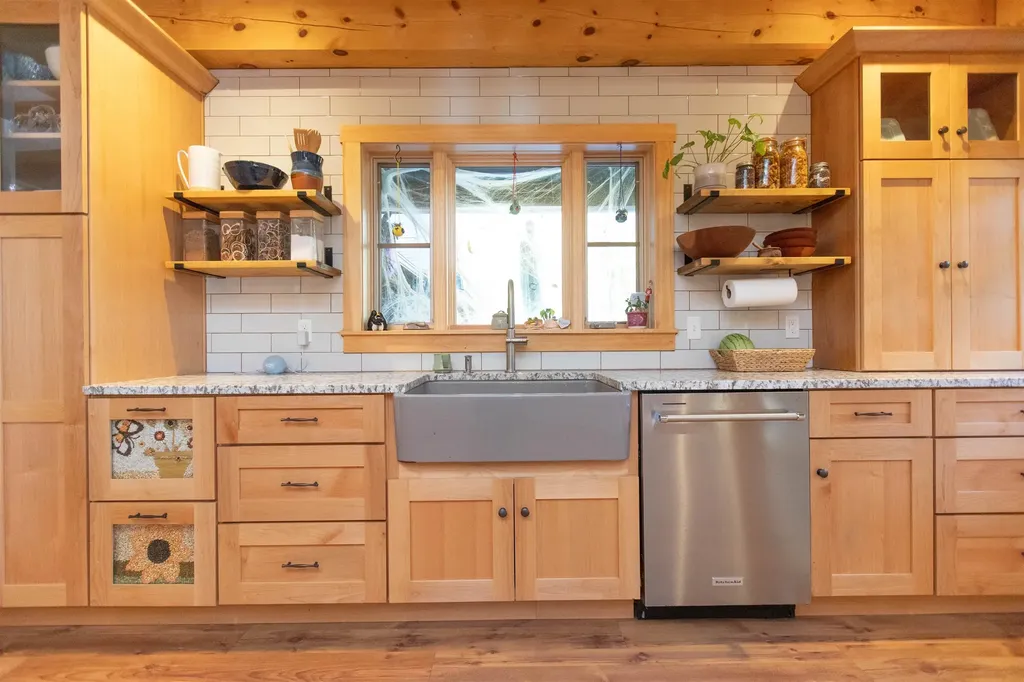 274 Pinecrest Road Hinesburg VT 05461