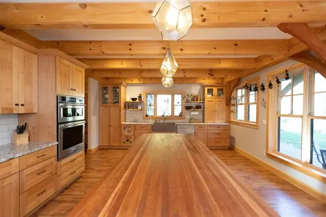 274 Pinecrest Road Hinesburg VT 05461