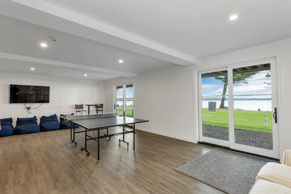 1 Blueberry Hill Lane Gilford NH 03249