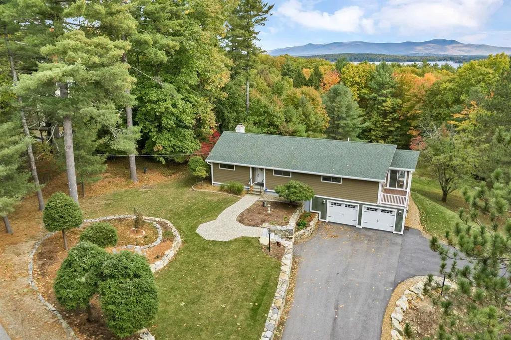 1 Blueberry Hill Lane Gilford NH 03249