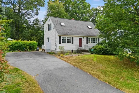 164 Hoyt Street Manchester NH 03103