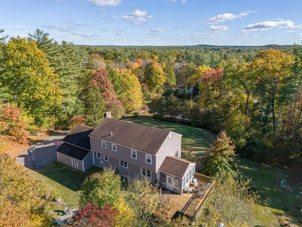 2 Colonel Daniels Drive Bedford NH 03110