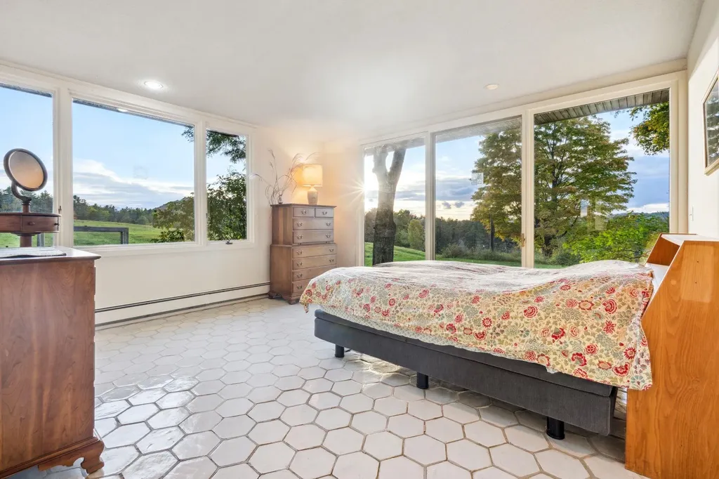 10 & 26 Chester Drive Tunbridge VT 05077