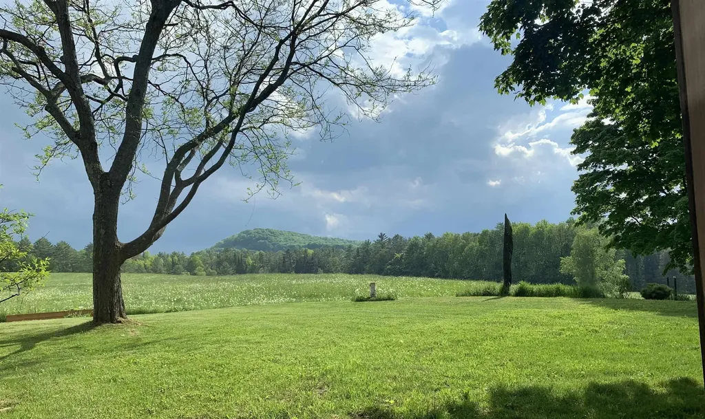 10 & 26 Chester Drive Tunbridge VT 05077