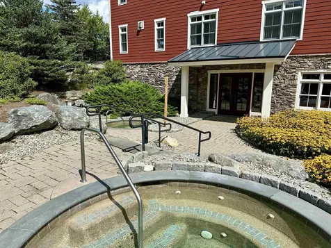 102 Forest 134/iv Drive Warren VT 05674