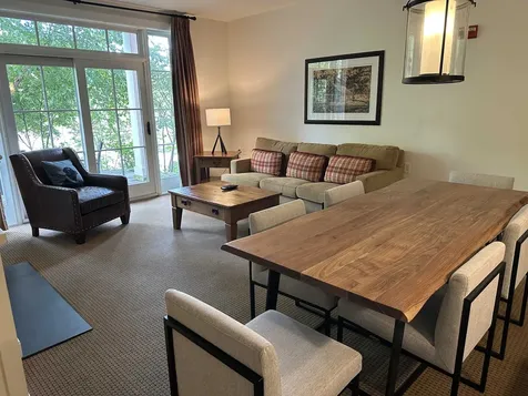 102 Forest 134/iv Drive Warren VT 05674