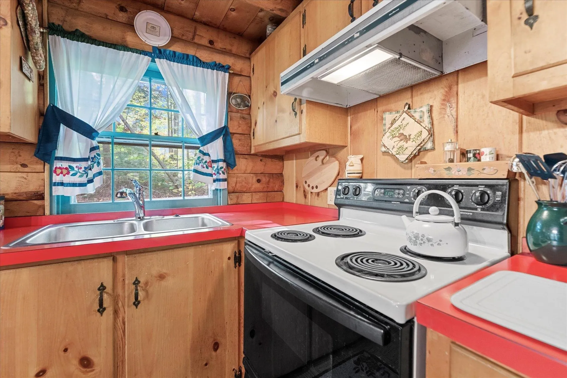 779 Fay Boyden Road Wardsboro VT 05355
