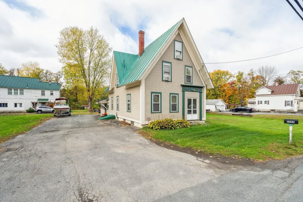 2446 Us Route 5 North Windsor VT 05089